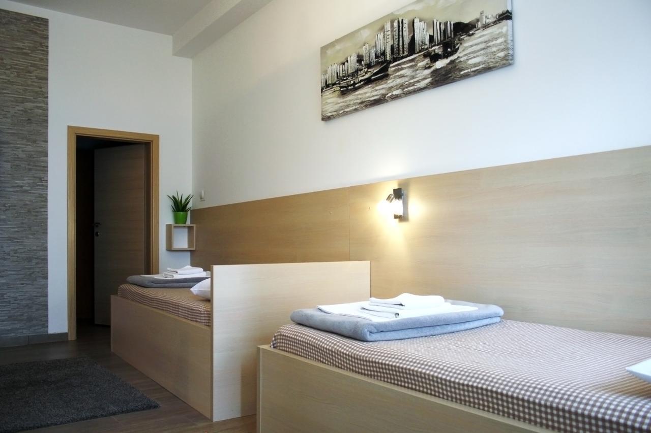 Rooms Fitea Osijek Eksteriør bilde