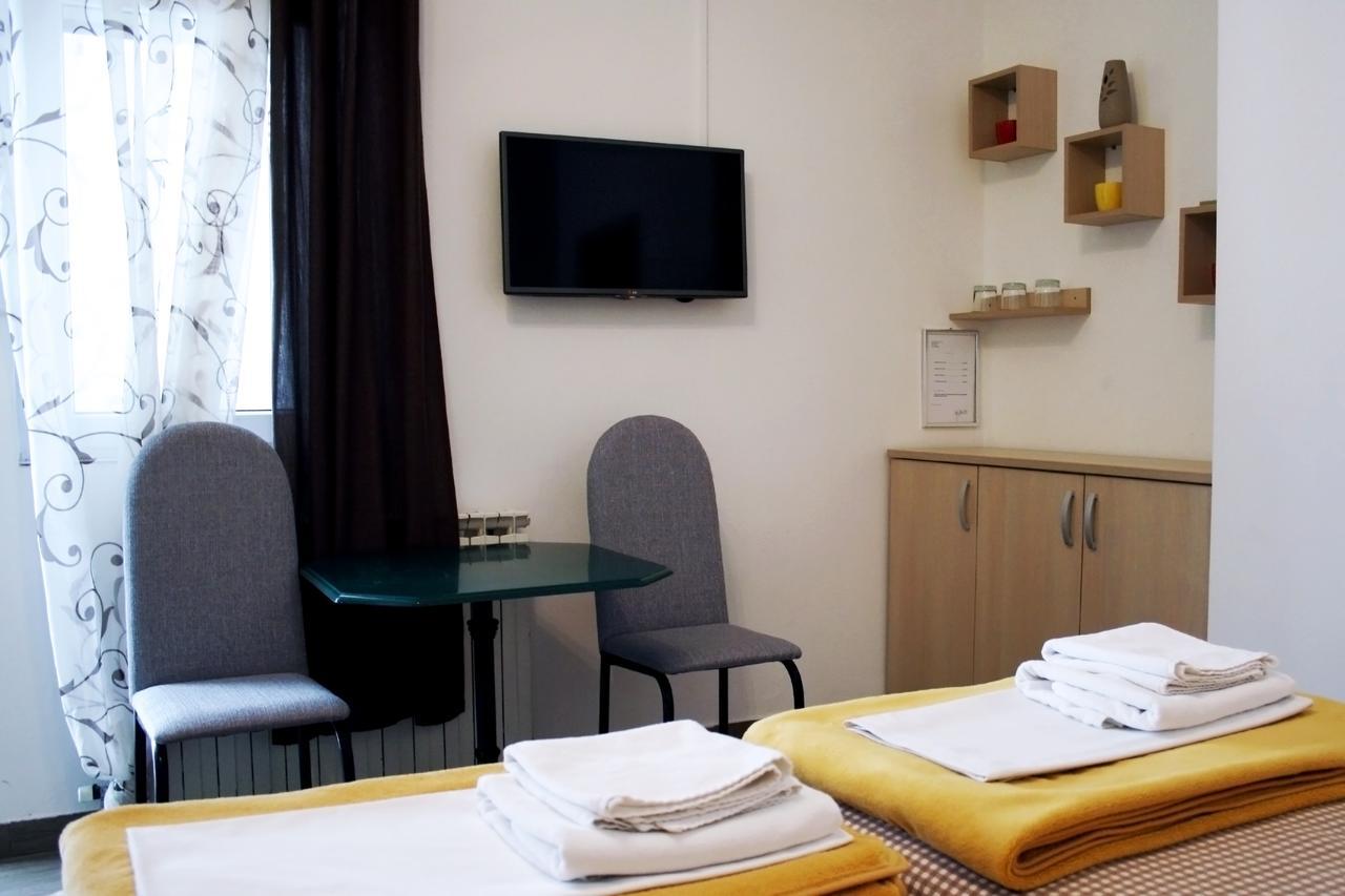 Rooms Fitea Osijek Eksteriør bilde