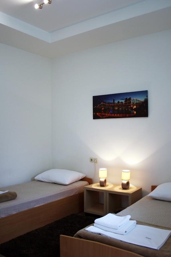 Rooms Fitea Osijek Eksteriør bilde