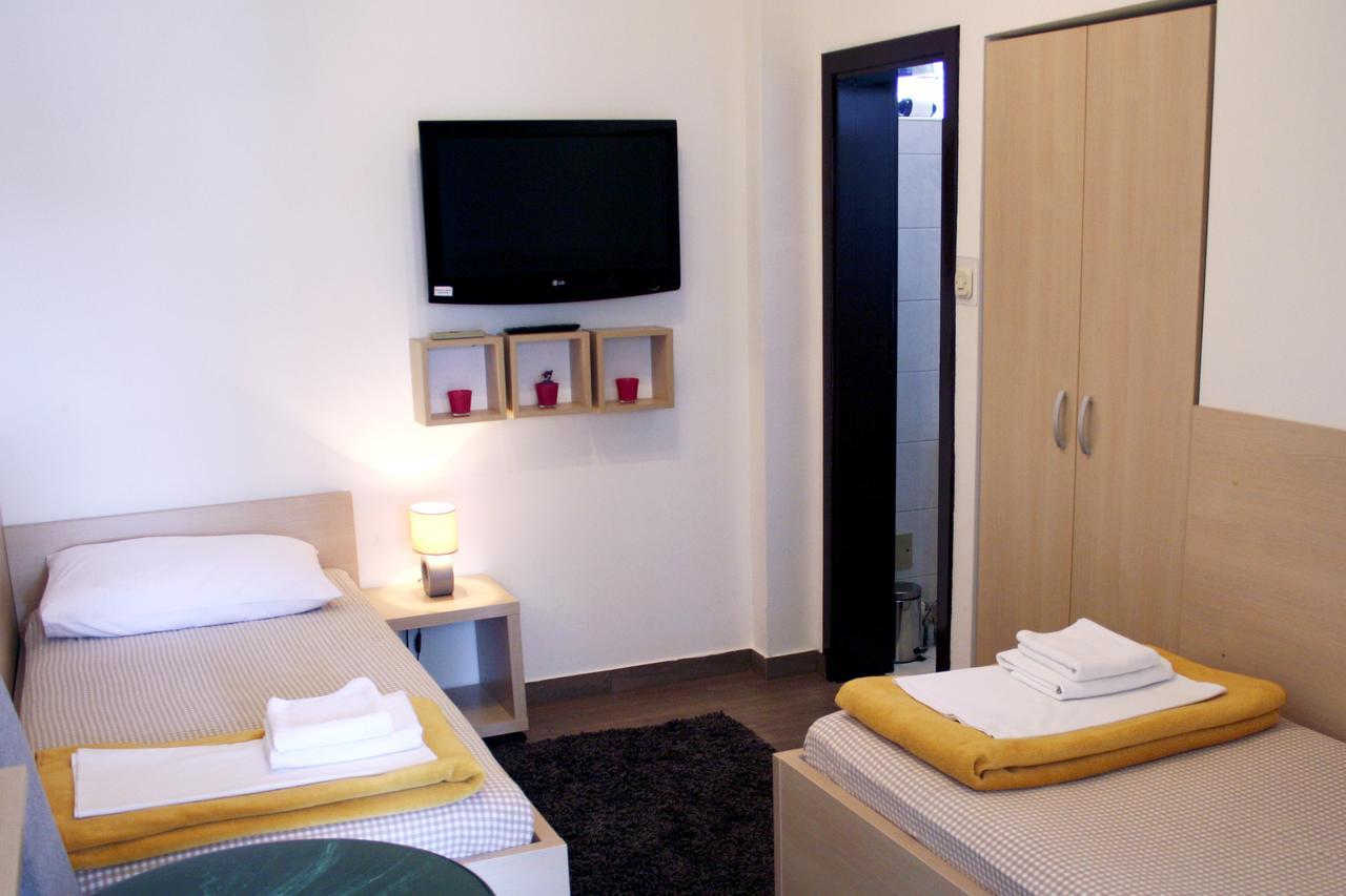 Rooms Fitea Osijek Eksteriør bilde