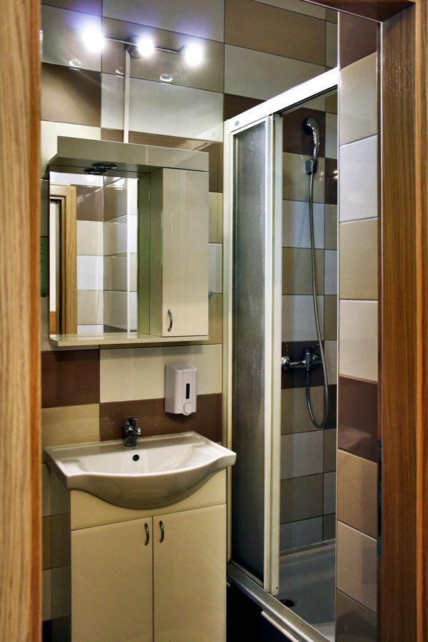 Rooms Fitea Osijek Eksteriør bilde